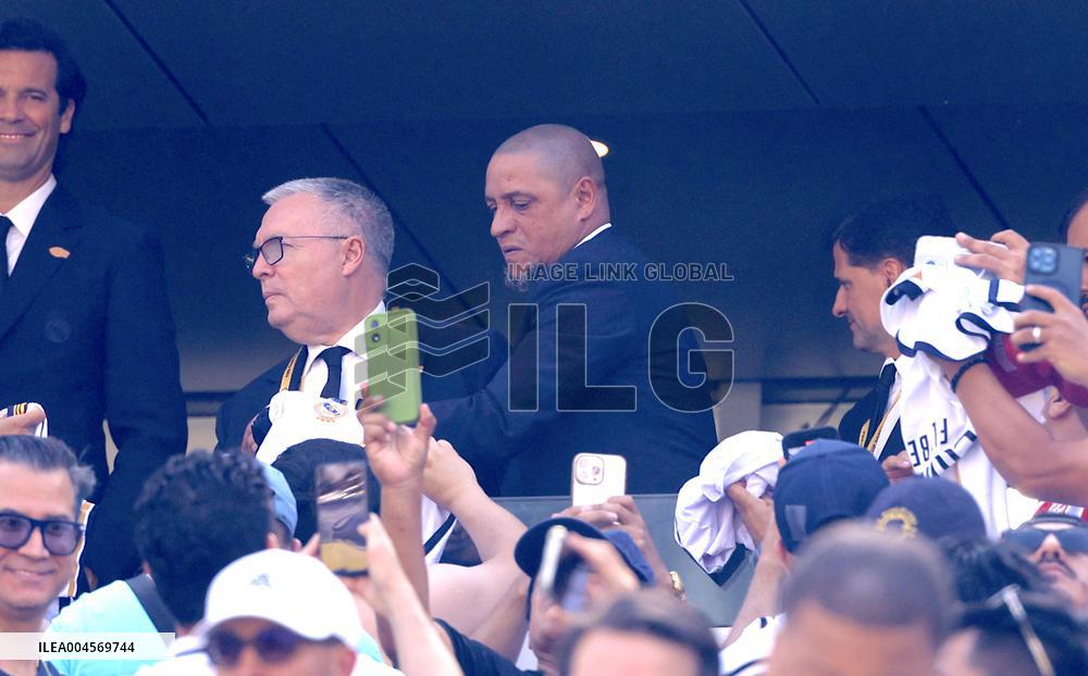 Celebrities at The Real Madrid VS Dortmnund - FIFA Club World Cup - New Jersey