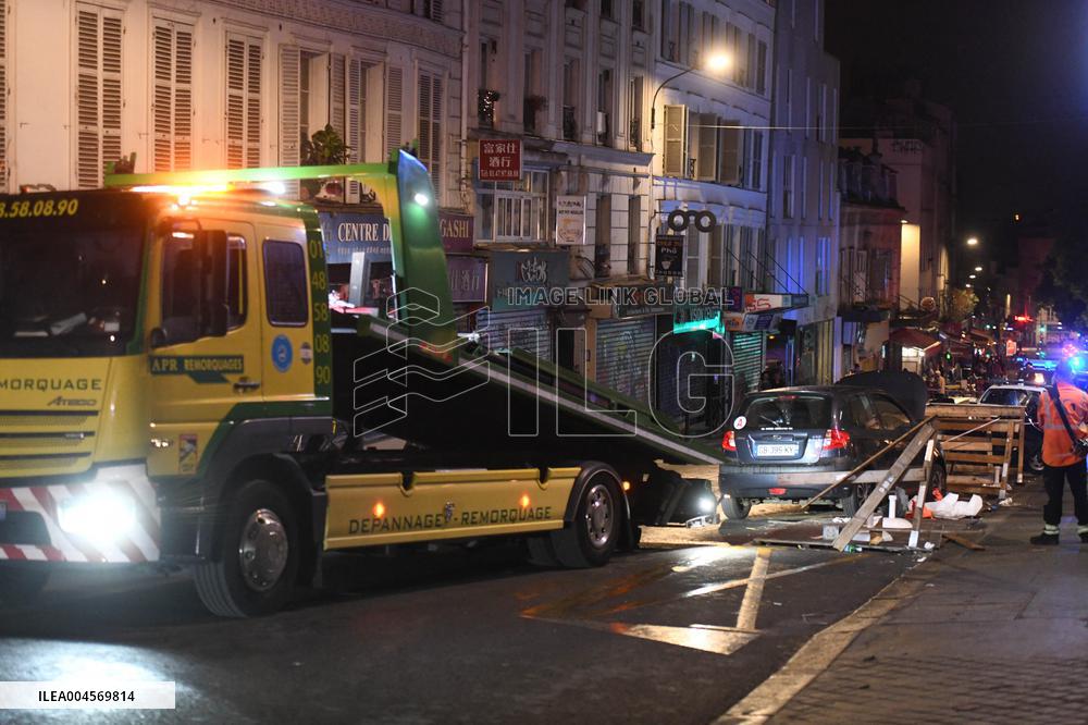 Motorist Drives Her Car By Accident  Into A Terrace - Paris