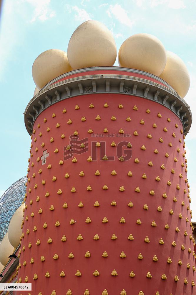 Dali Theatre and Museum Illustrations - Spain