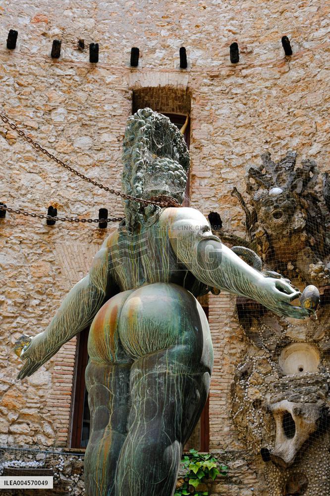 Dali Theatre and Museum Illustrations - Spain