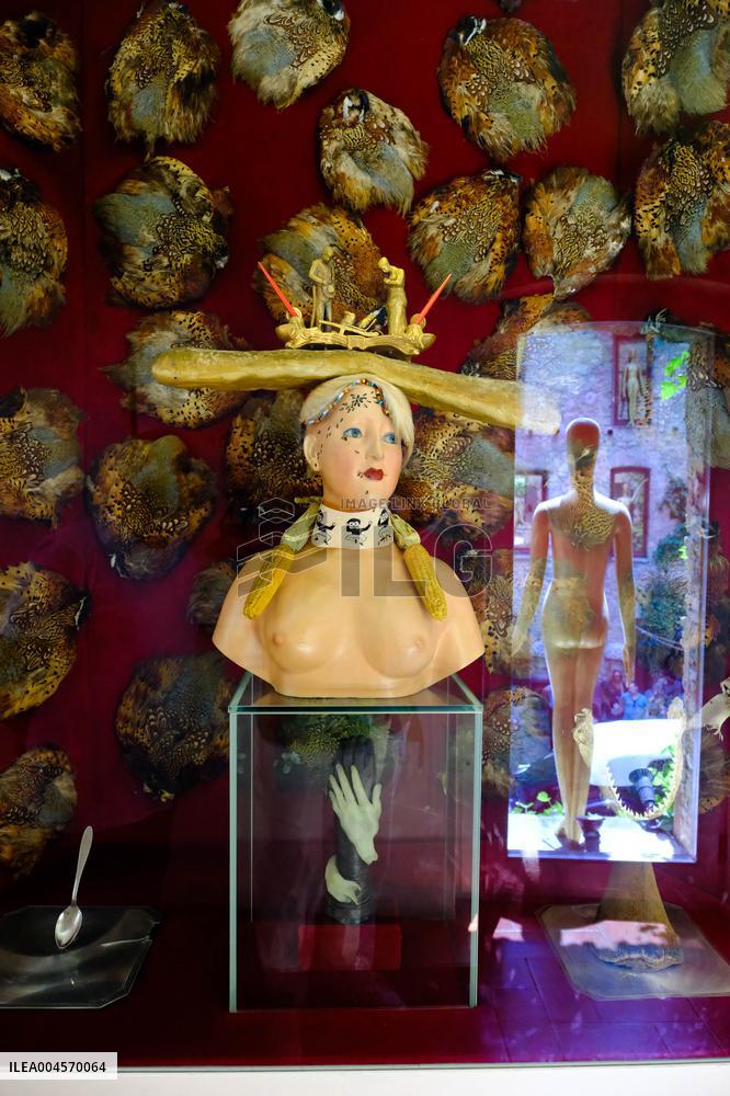 Dali Theatre and Museum Illustrations - Spain