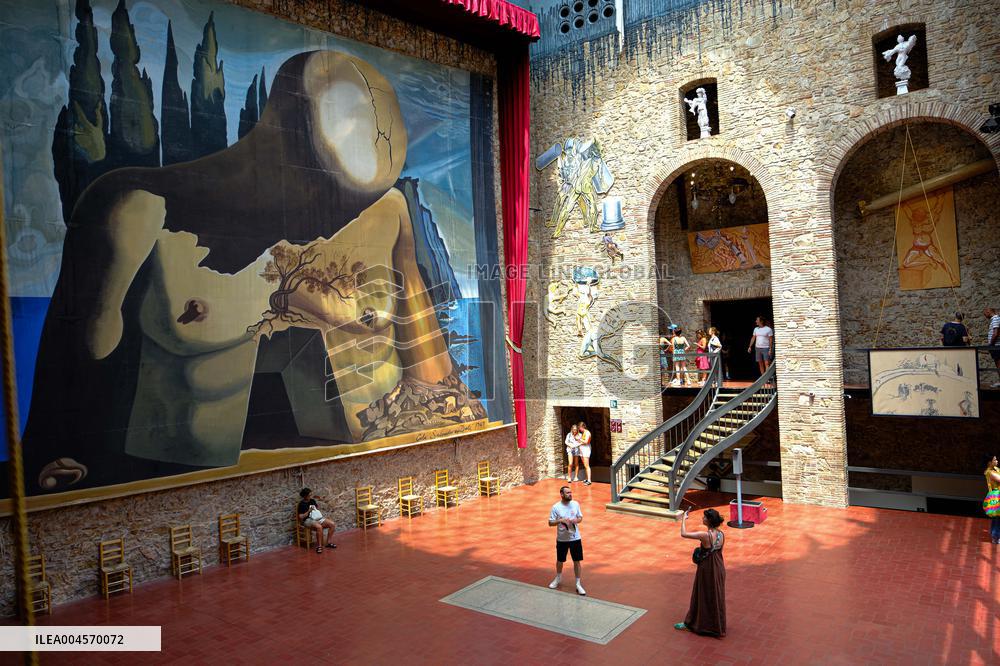 Dali Theatre and Museum Illustrations - Spain