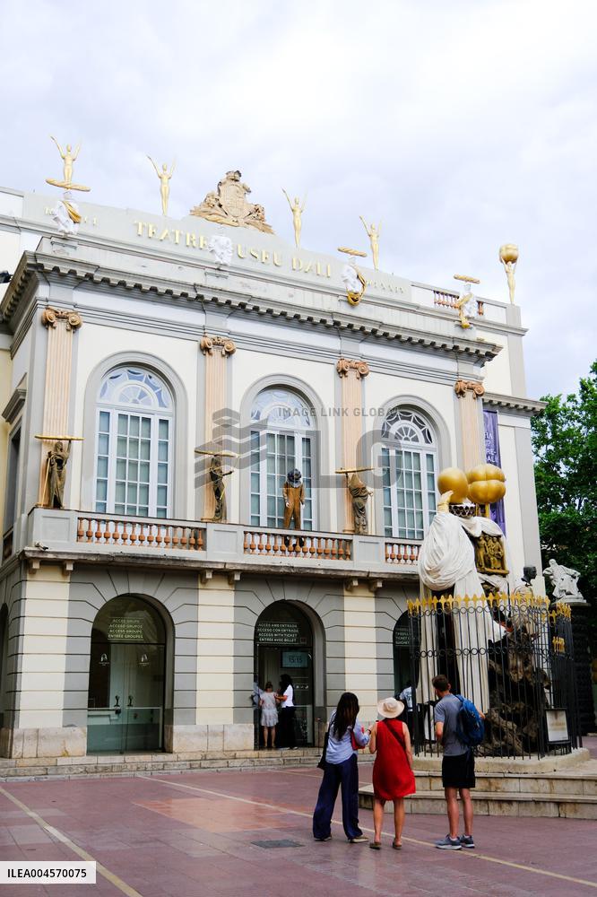 Dali Theatre and Museum Illustrations - Spain