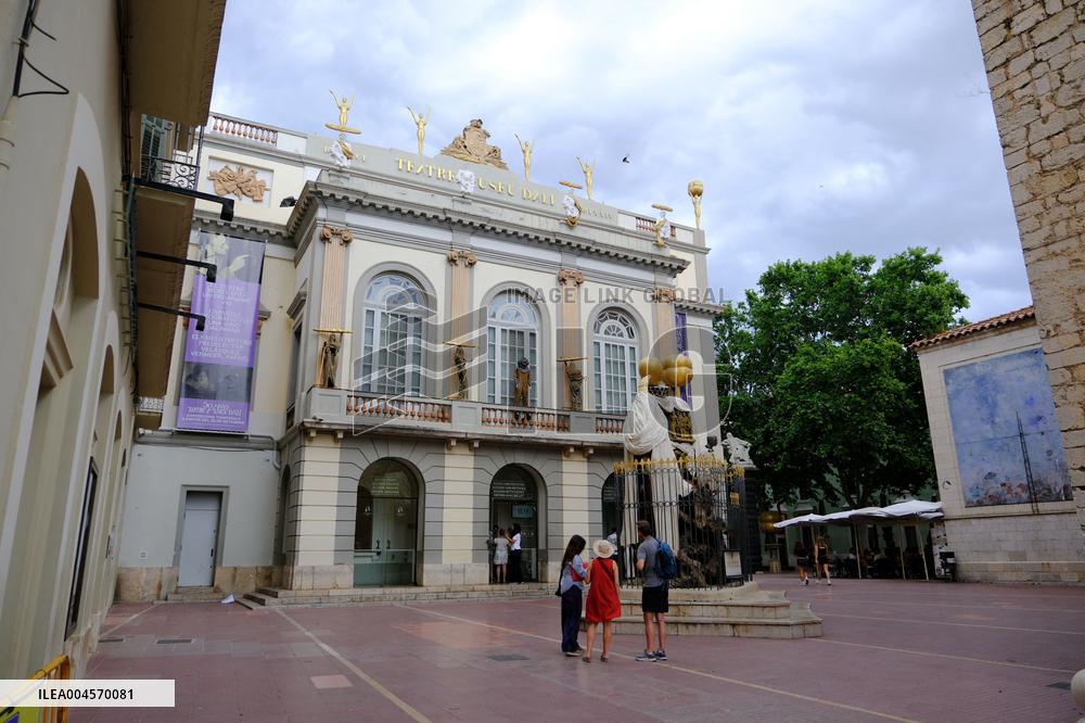 Dali Theatre and Museum Illustrations - Spain