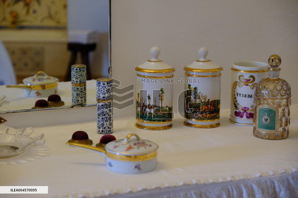 Gala Dali Castle Illustrations - Spain