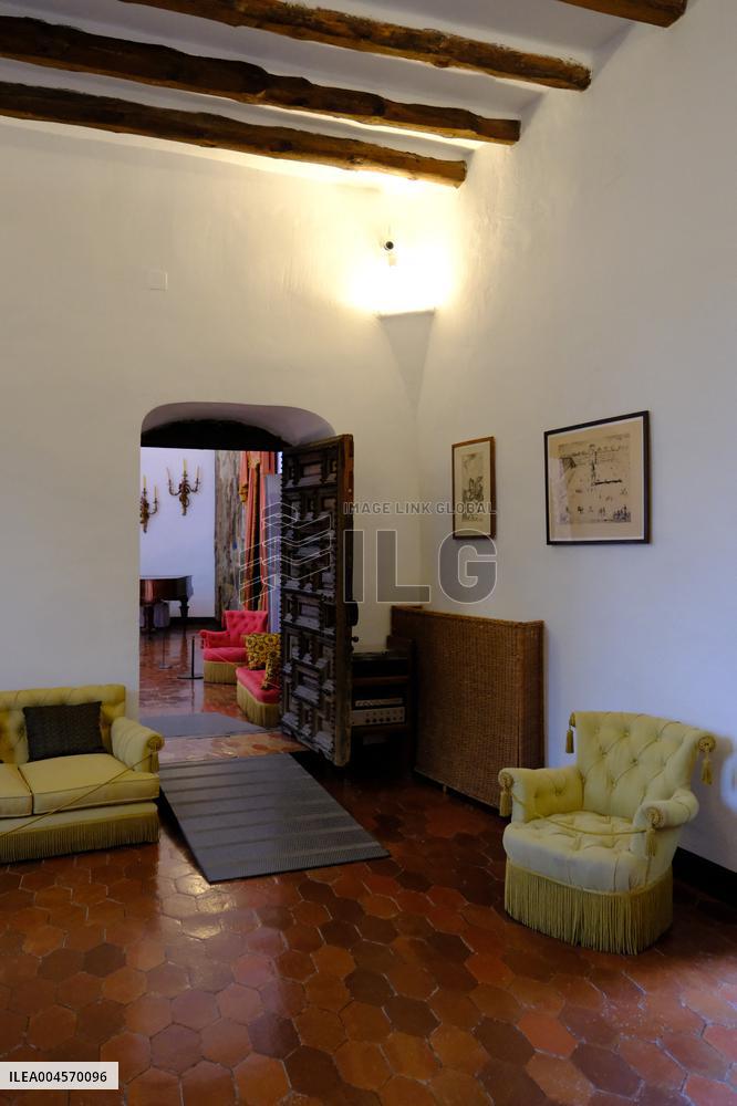 Gala Dali Castle Illustrations - Spain