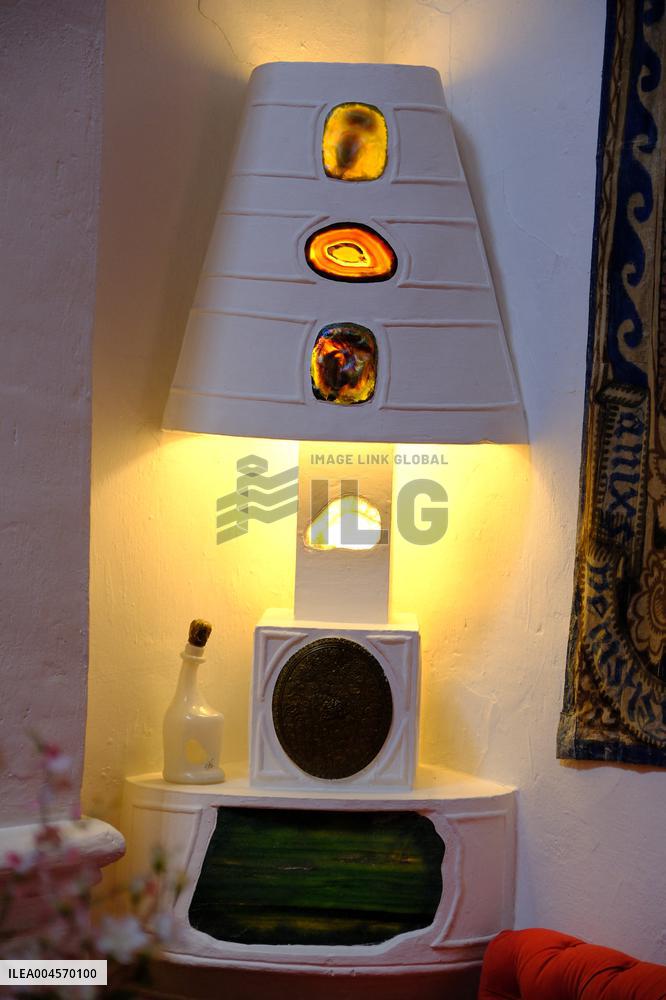 Gala Dali Castle Illustrations - Spain