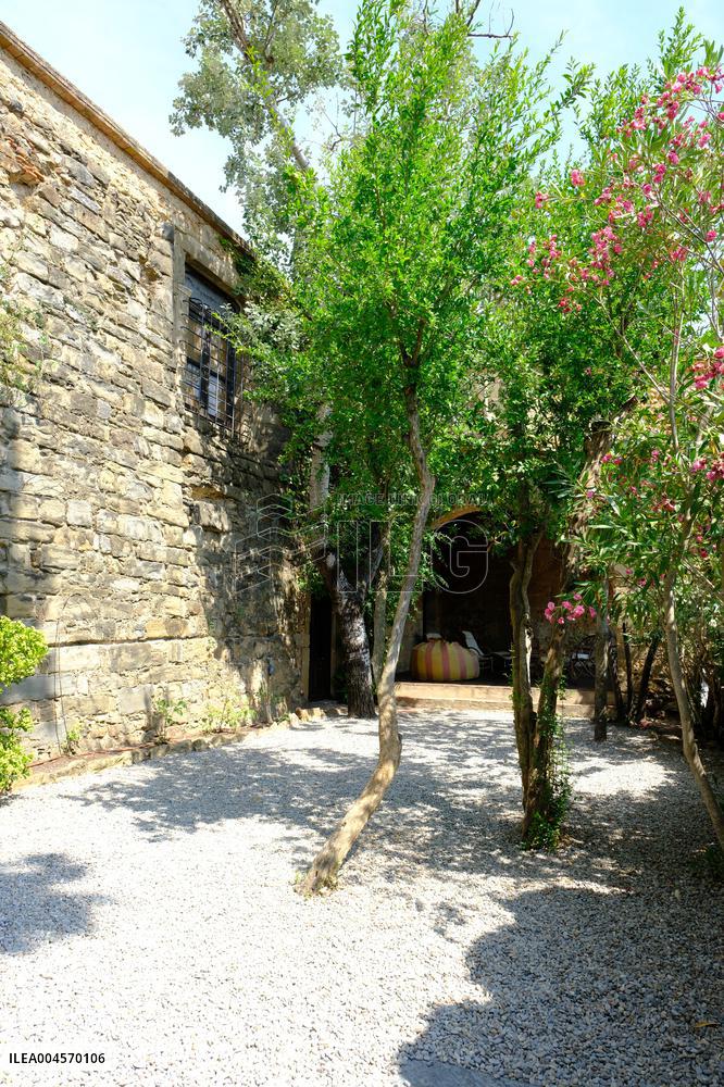 Gala Dali Castle Illustrations - Spain