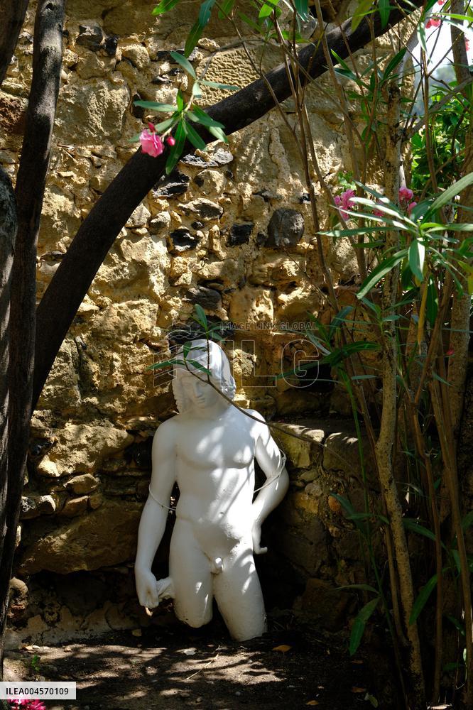 Gala Dali Castle Illustrations - Spain