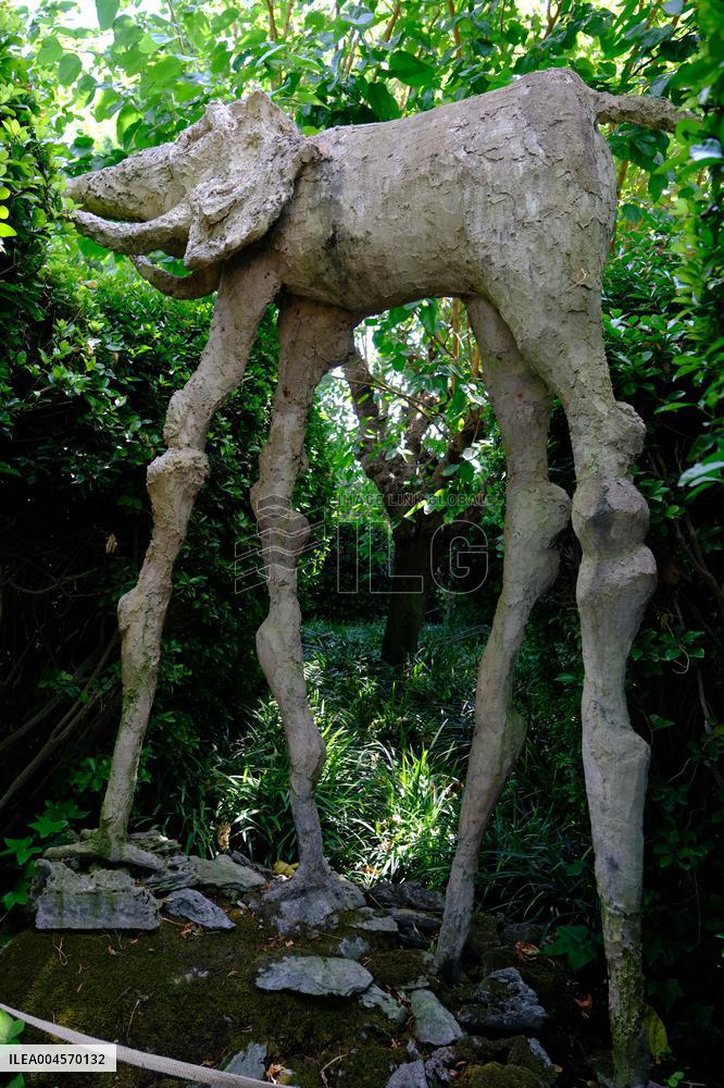 Gala Dali Castle Illustrations - Spain