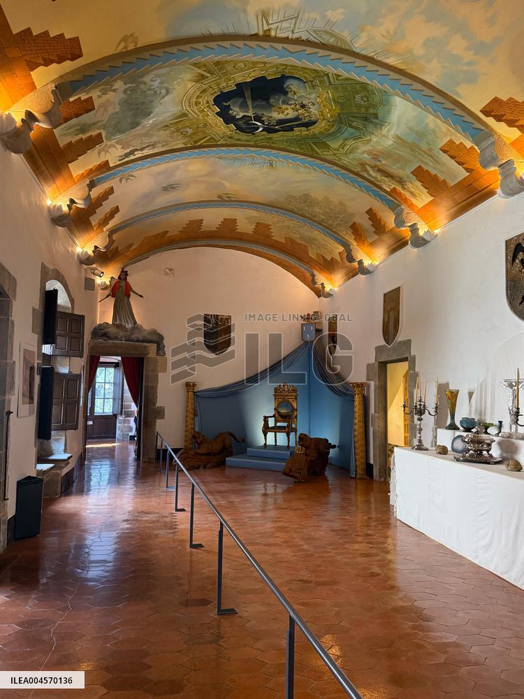 Gala Dali Castle Illustrations - Spain