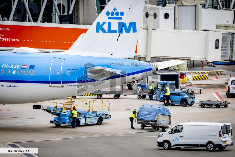 KLM Ground Staff Are Not Allowed To Strike - Netherlands