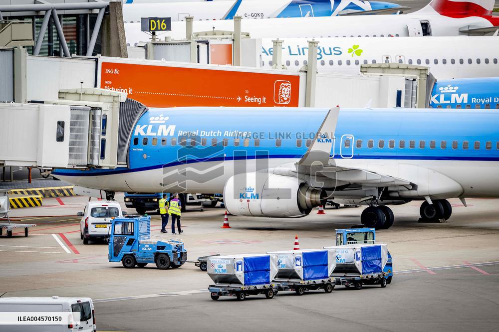 KLM Ground Staff Are Not Allowed To Strike - Netherlands