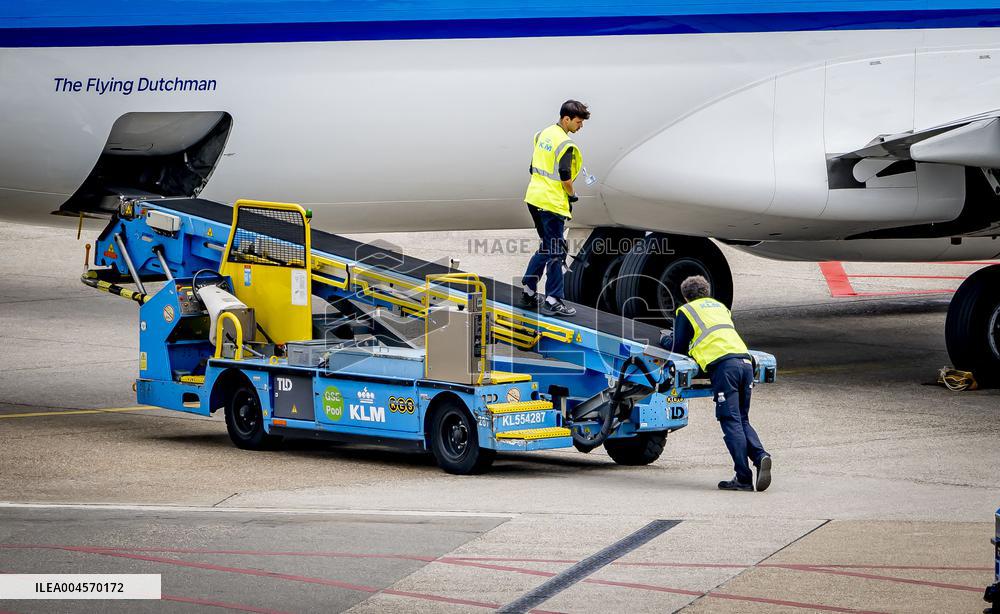 KLM Ground Staff Are Not Allowed To Strike - Netherlands