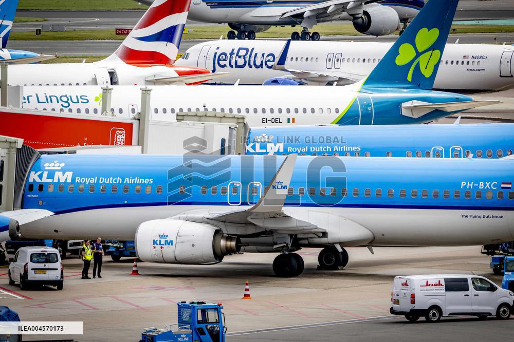 KLM Ground Staff Are Not Allowed To Strike - Netherlands