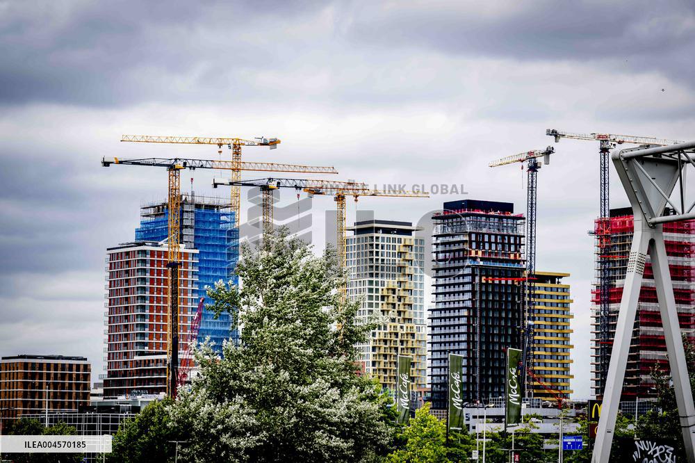 Illustration - Construction in The City