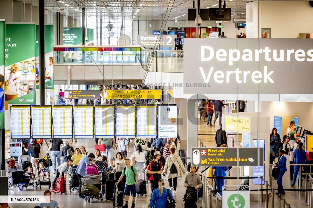 Illustration - Summer Holidays Airport Departures