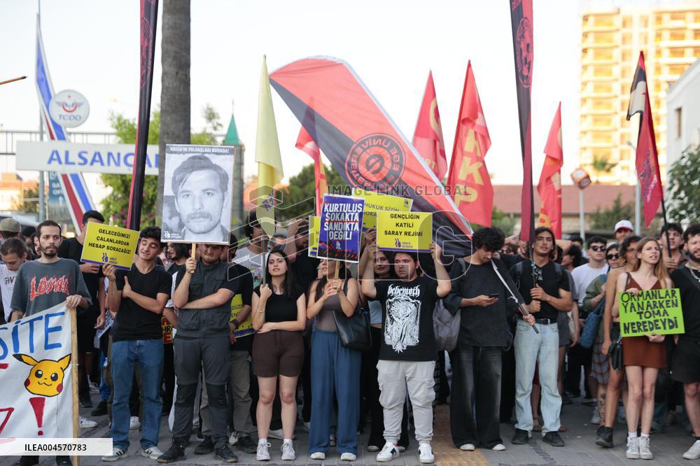 Anti Gouvernement Protest in Izmir -Turkey