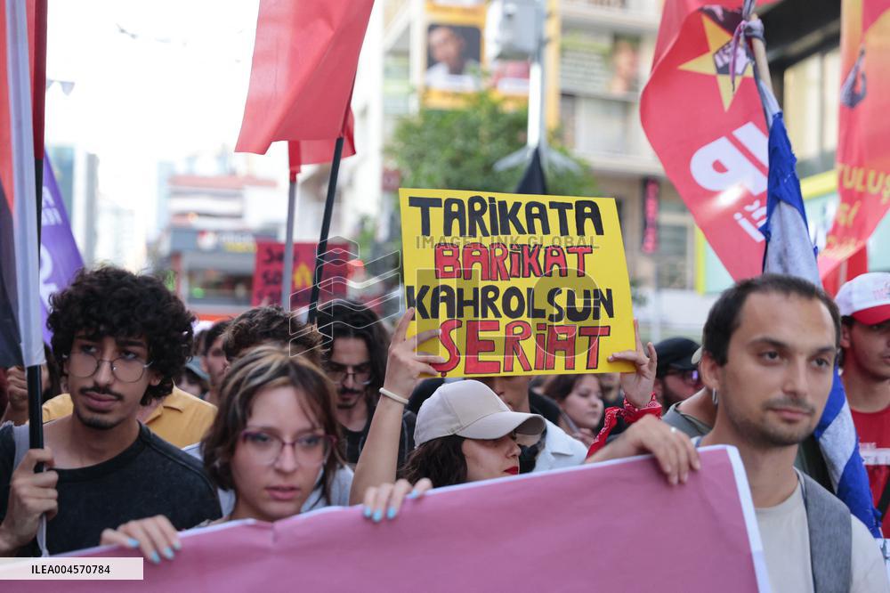 Anti Gouvernement Protest in Izmir -Turkey