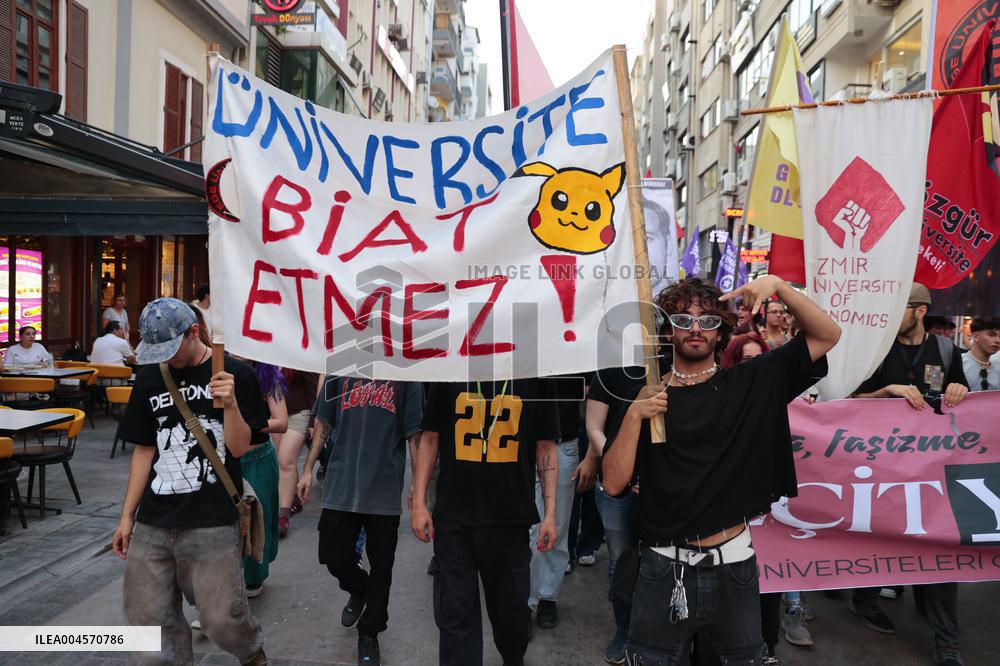 Anti Gouvernement Protest in Izmir -Turkey