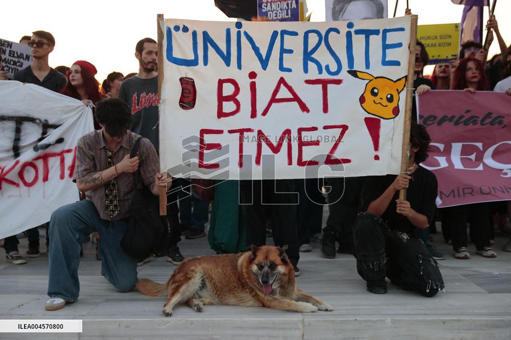 Anti Gouvernement Protest in Izmir -Turkey