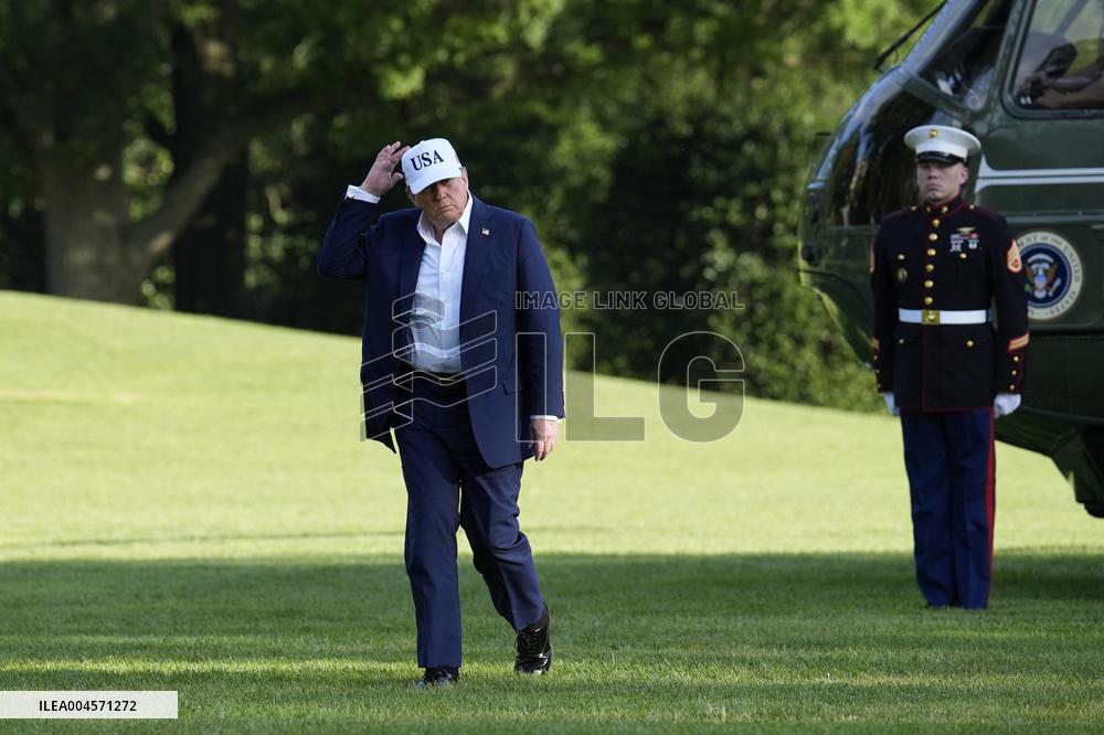 Donald Trump returns from Bedminster - Washington