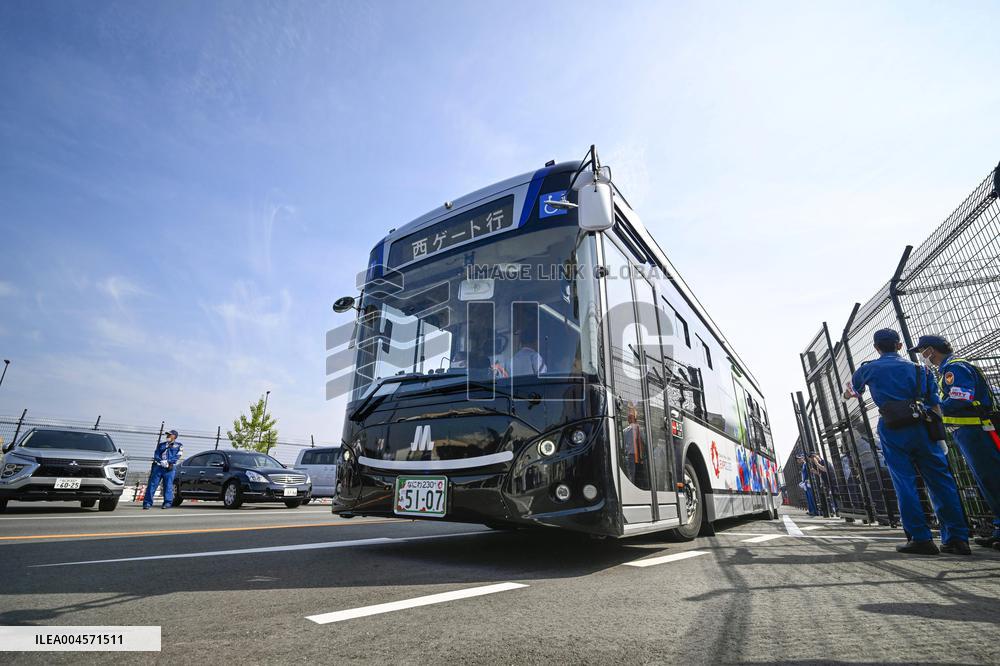 Shuttle bus at Osaka expo