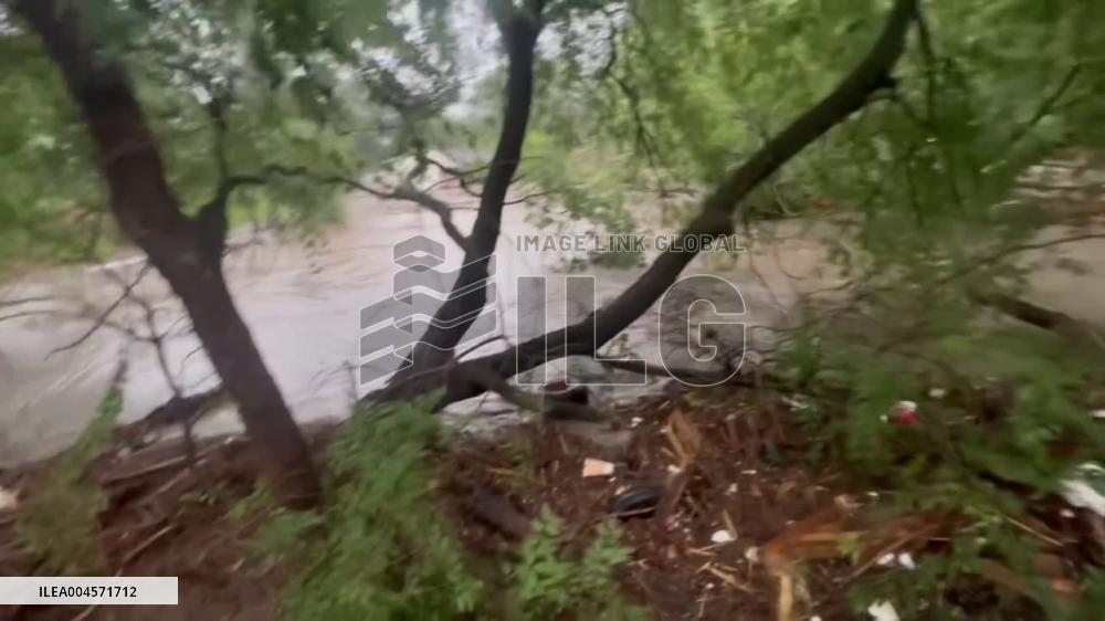 US: House Smashes Into Bridge as Deadly Floods Strike Central Texas