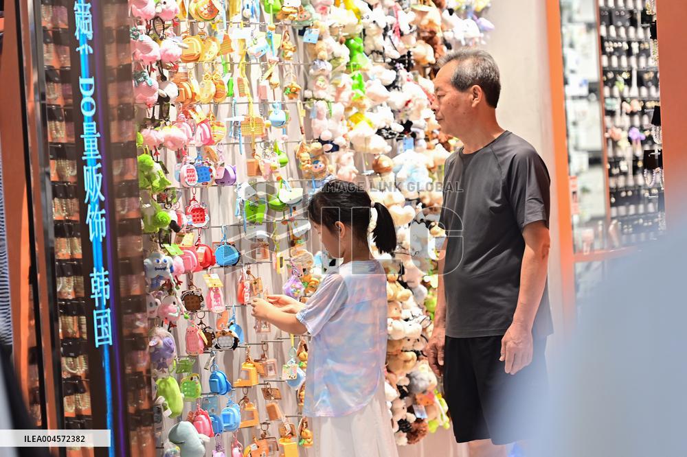 High Temperature Promotes Cooling Economy