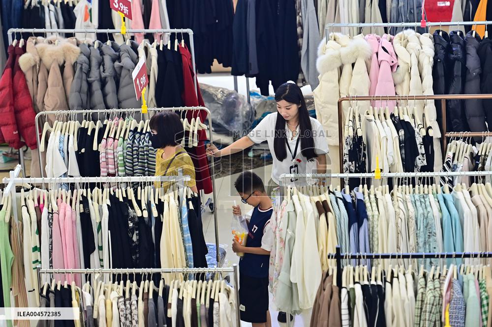 High Temperature Promotes Cooling Economy