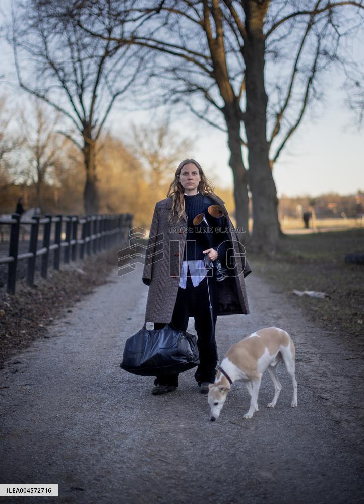 ELLEN HODAKOVA LARSSON