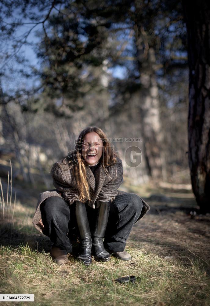 ELLEN HODAKOVA LARSSON