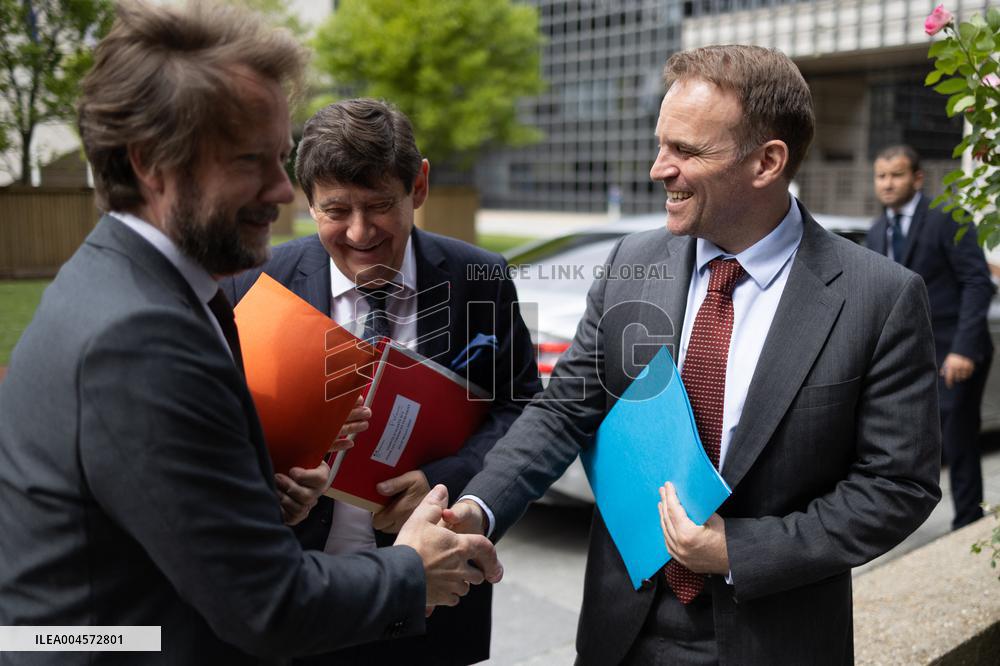 Socialist Party Members arrive for a meeting about the preparation of the 2026 Budget at Bercy - Paris RL