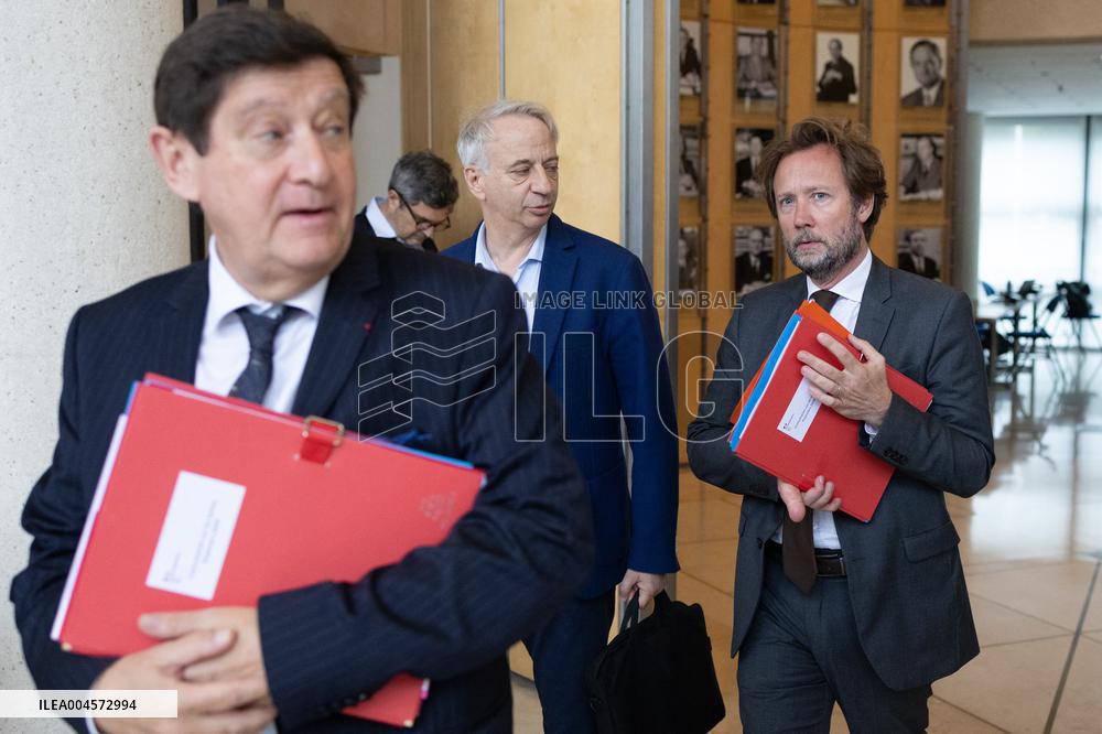 Socialist Party Members arrive for a meeting about the preparation of the 2026 Budget at Bercy - Paris RL