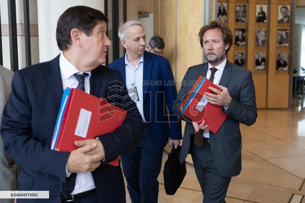 Socialist Party Members arrive for a meeting about the preparation of the 2026 Budget at Bercy - Paris RL
