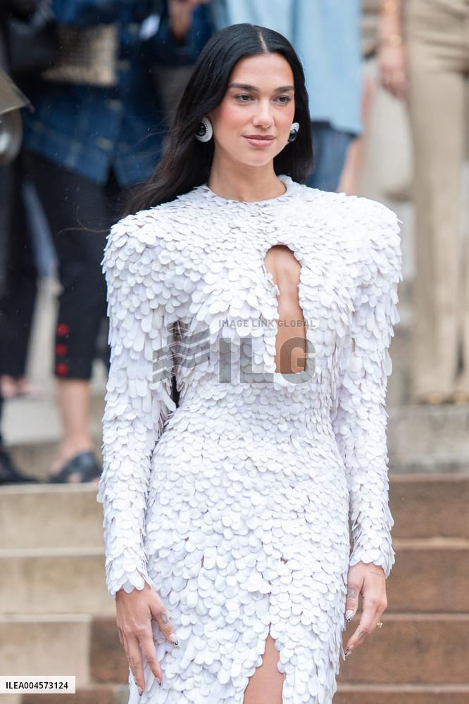 PFW Schiaparelli Arrivals AM