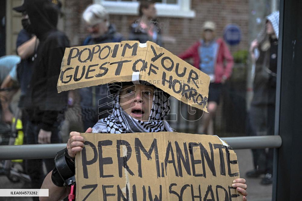 Protest Against Mass Arrests - The Hague