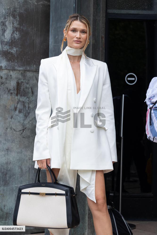 PFW Tamara Ralph Outside Arrivals NB