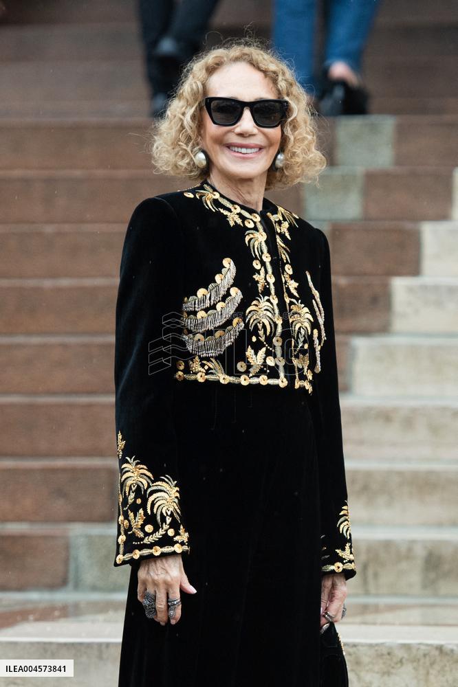 PFW Schiaparelli Arrivals AM