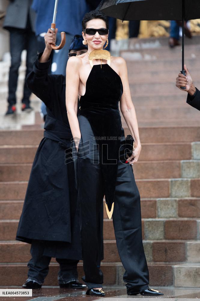 PFW Schiaparelli Arrivals AM