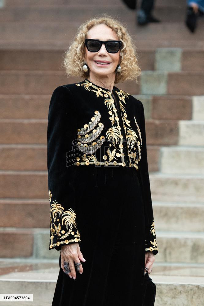 PFW Schiaparelli Arrivals AM