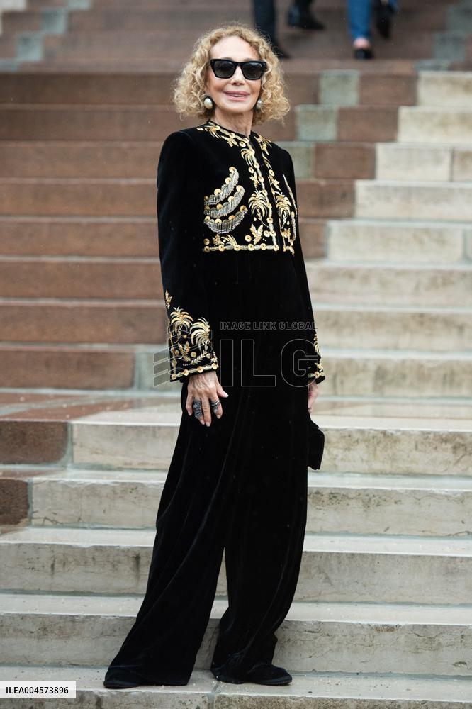 PFW Schiaparelli Arrivals AM