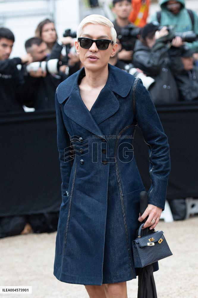 PFW Schiaparelli Arrivals AM