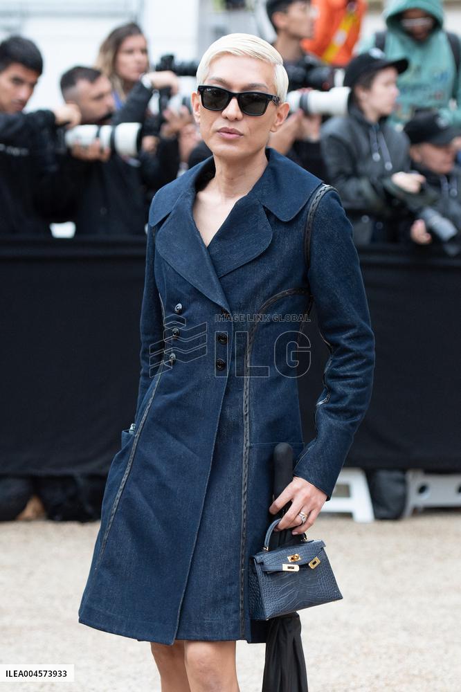 PFW Schiaparelli Arrivals AM