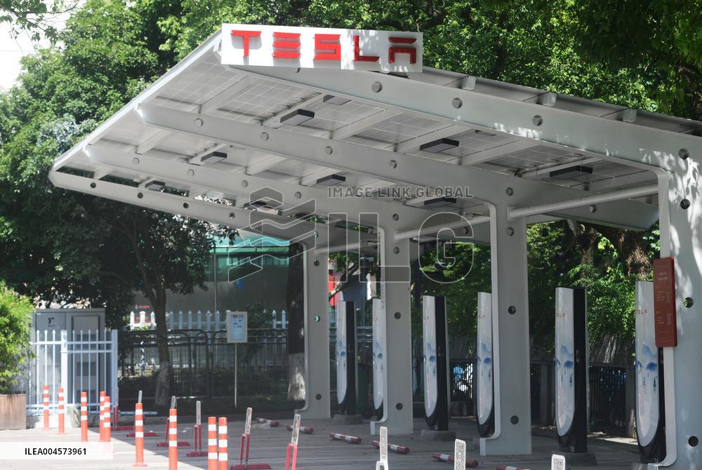 Tesla V4 Super Charging Pile