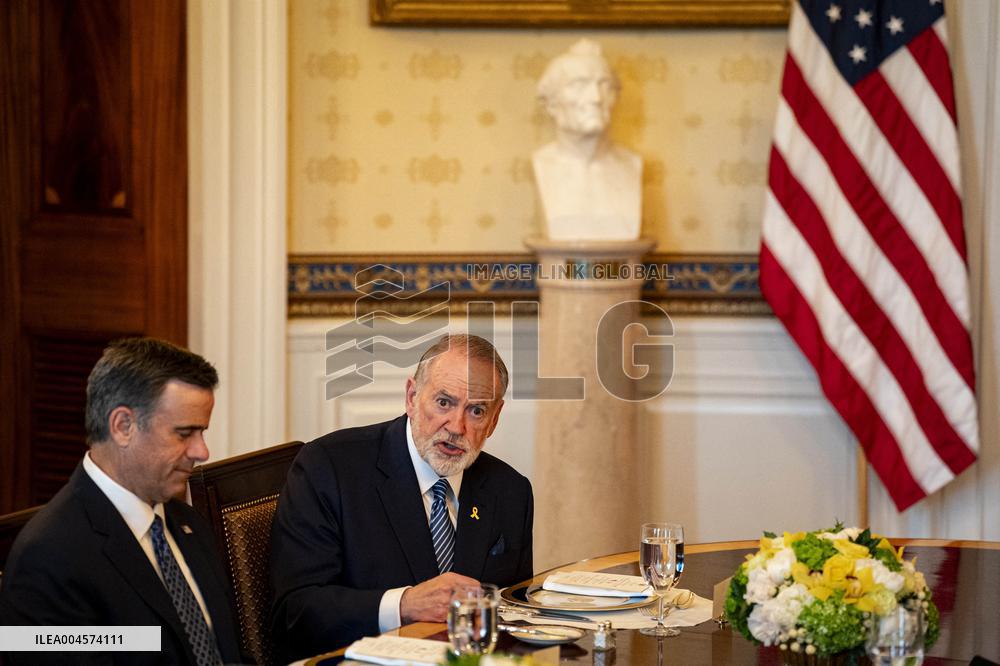 President Trump during a dinner with PM Netanyahu - DC