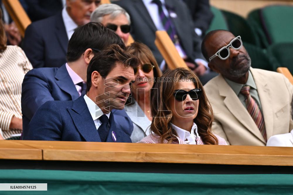 Wimbledon - Roger Federer In The Stands