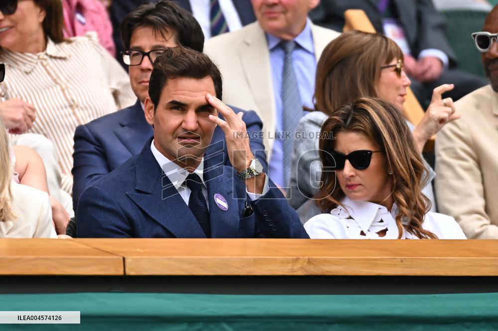 Wimbledon - Roger Federer In The Stands
