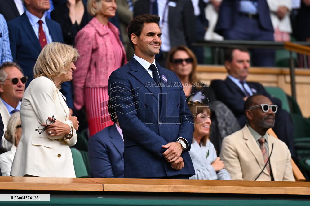 Wimbledon - Roger Federer In The Stands