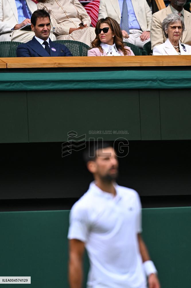 Wimbledon - Roger Federer In The Stands